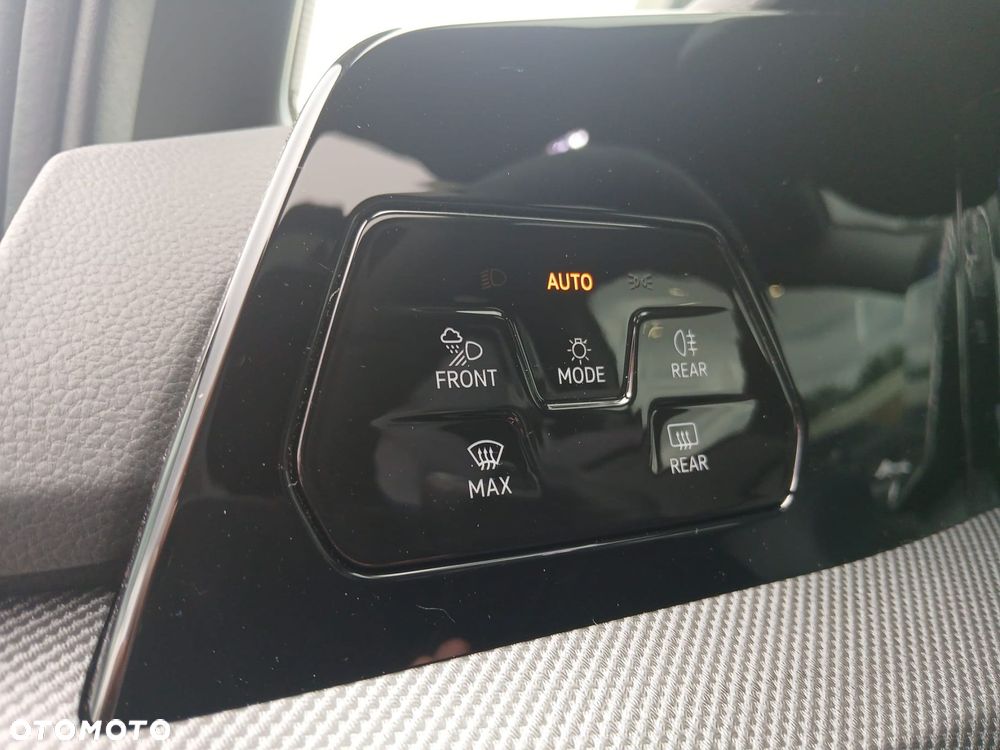 Volkswagen Golf 2.0 TSI 4Motion R DSG - 22