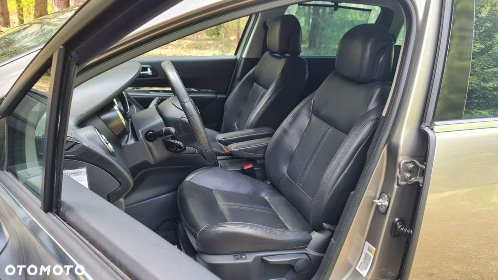 Peugeot 5008 HDI 160 Automatik Allure - 6