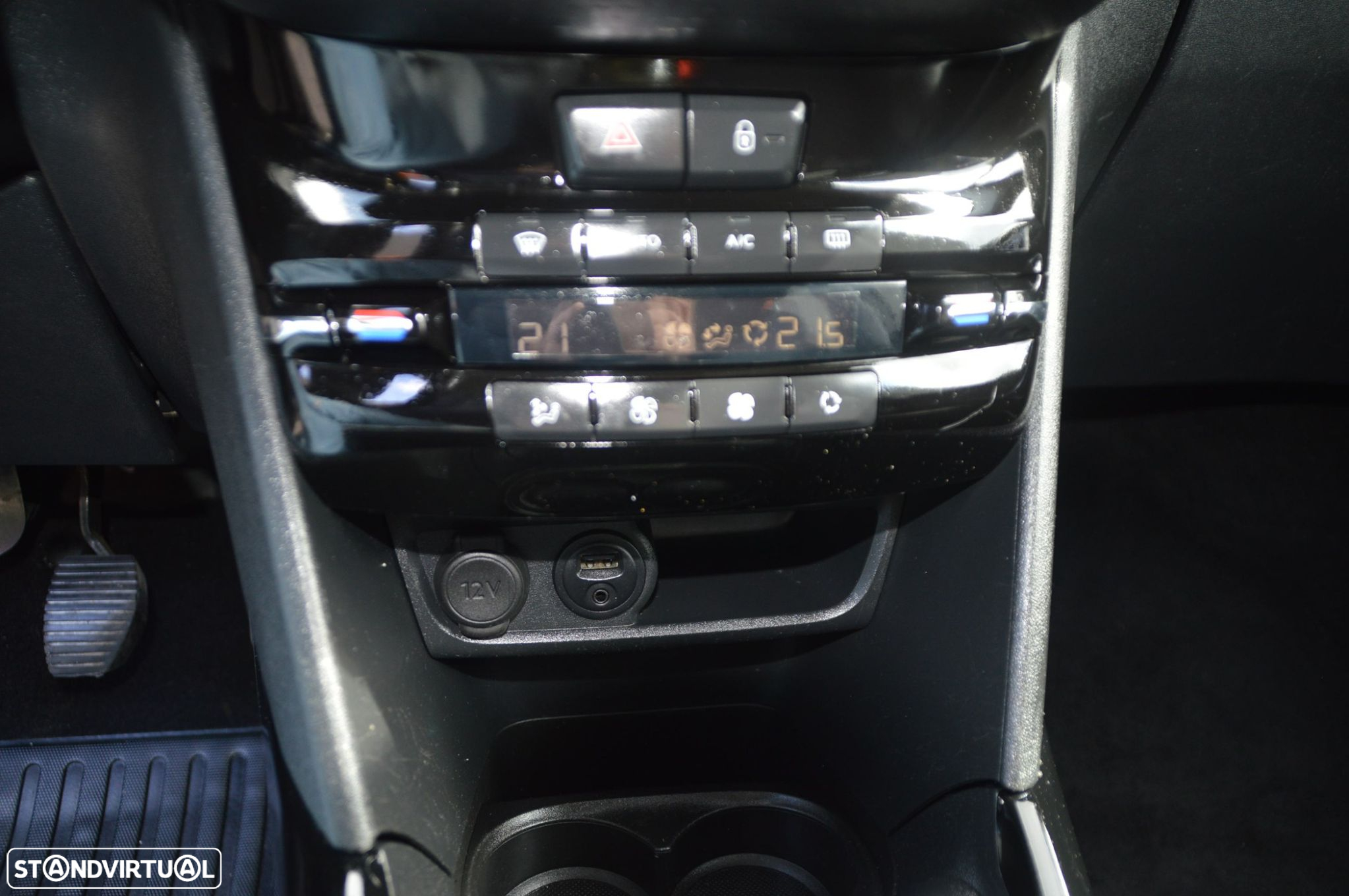 Peugeot 2008 1.2 PureTech Allure - 36