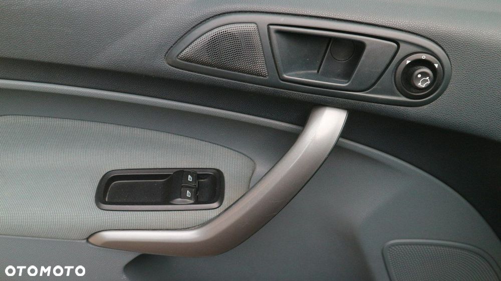 Ford Fiesta 1.25 Trend - 18