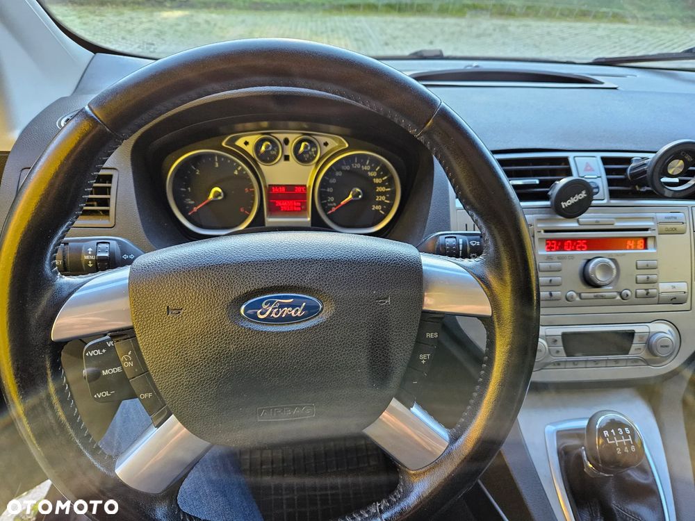 Ford Kuga 2.0 TDCi Trend FWD - 12