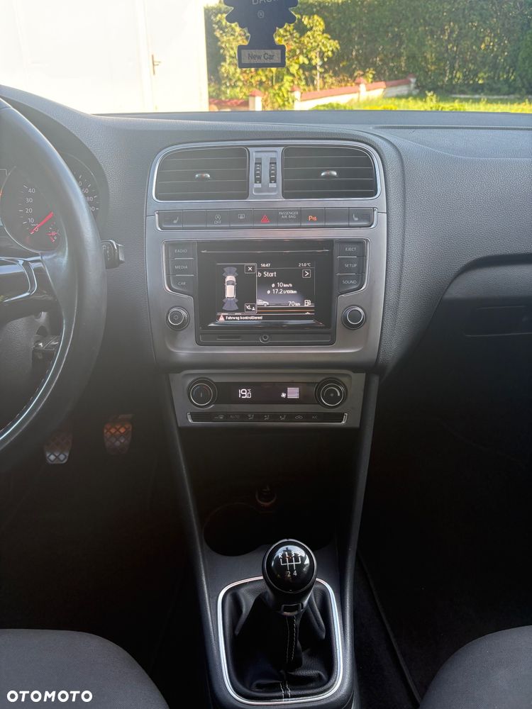 Volkswagen Polo 1.4 TDI Blue Motion Technology Lounge - 8