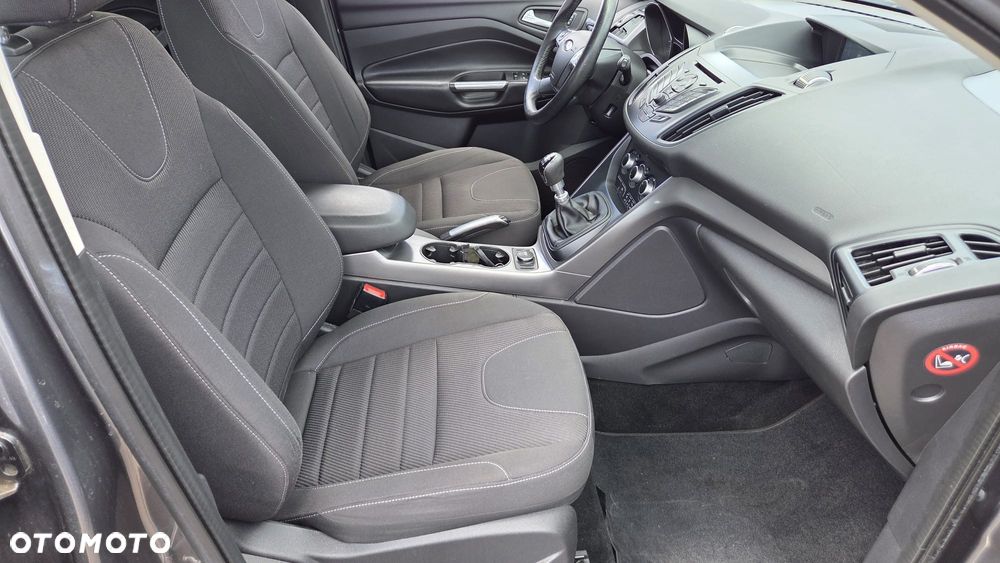 Ford Kuga - 16
