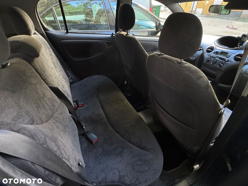 Toyota Yaris - 11