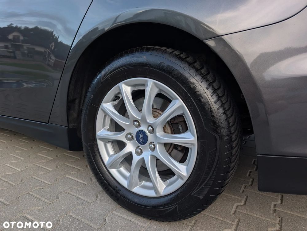 Ford Mondeo - 39