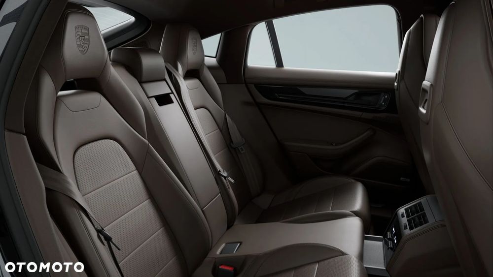 Porsche Panamera ver-4-e--hybrid-phev - 6