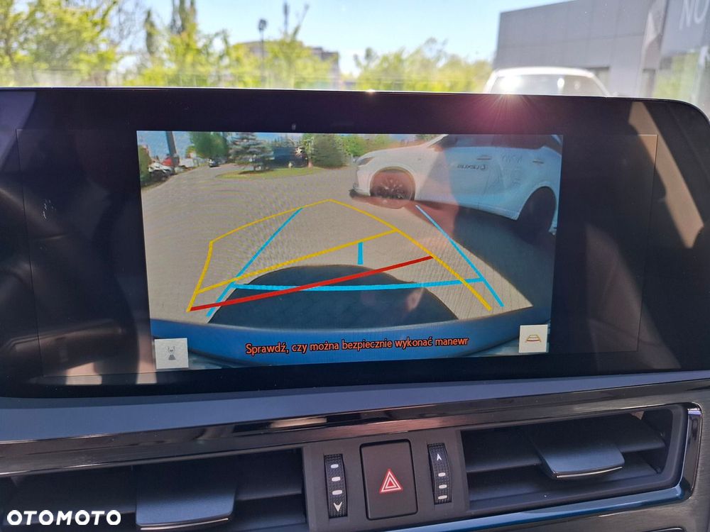 Lexus ES 300h Business Edition - 32