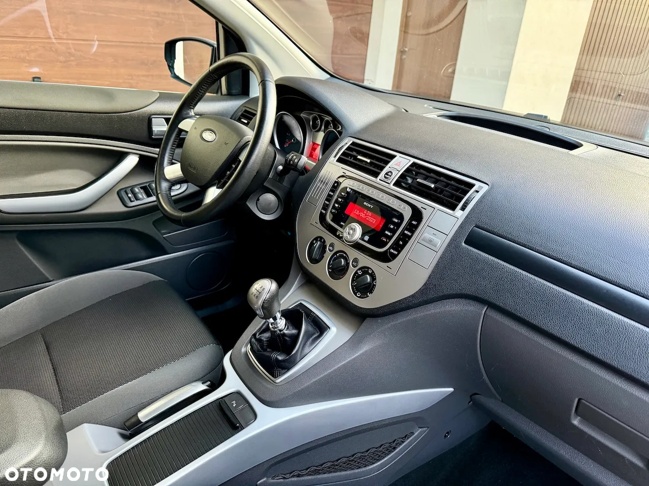 Ford Kuga - 8