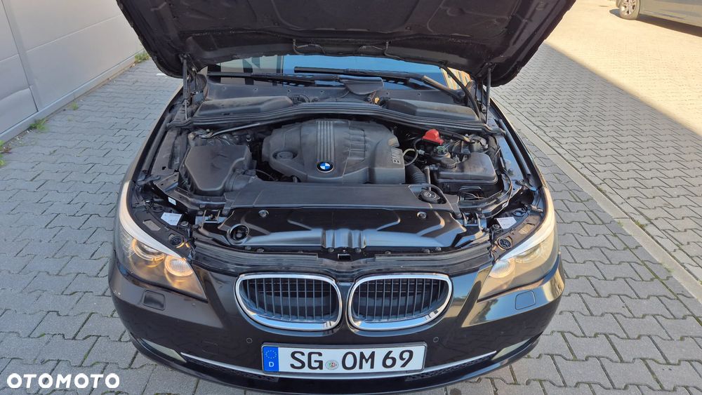 BMW Seria 5 520d Edition Exclusive - 10