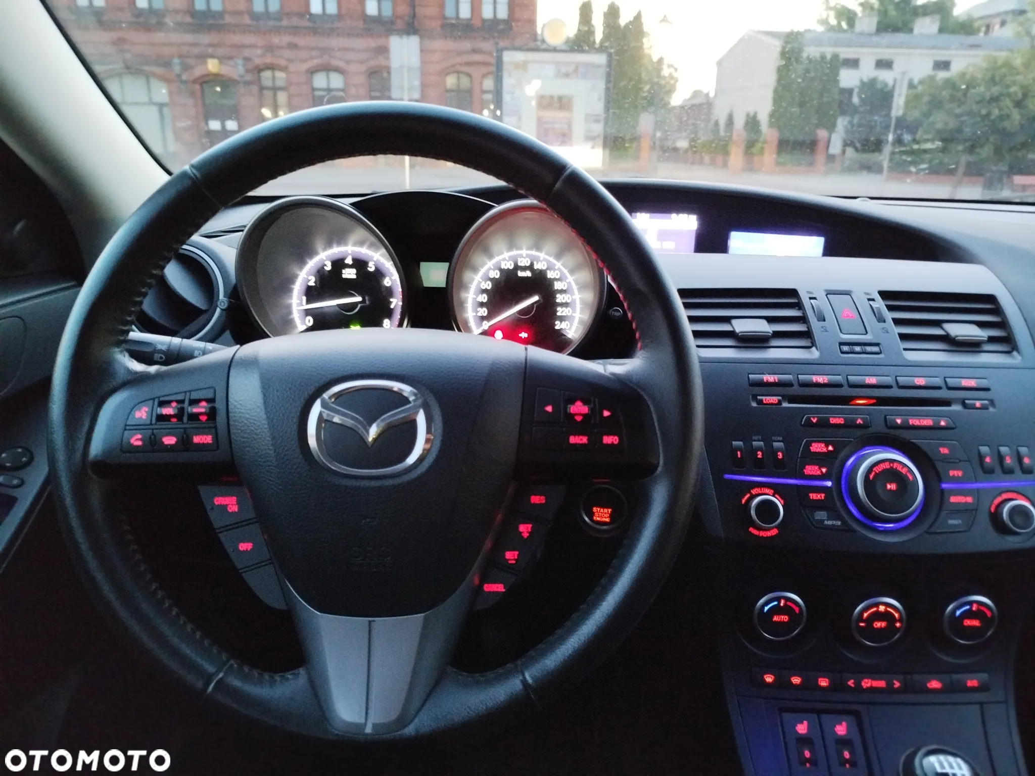 Mazda 3 - 10