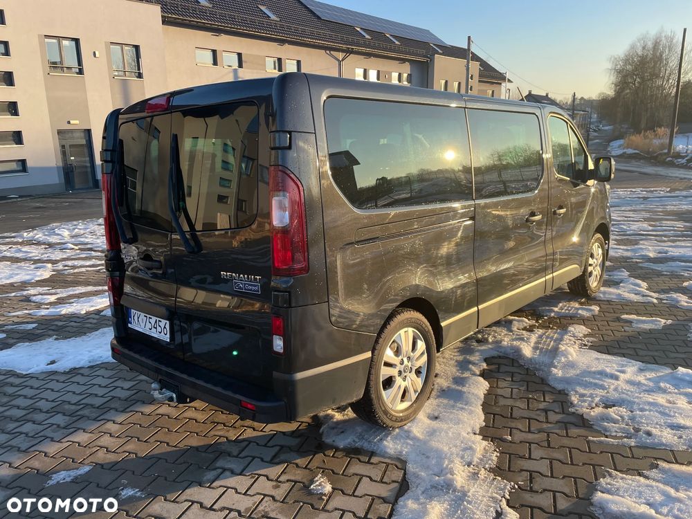 Renault Trafic 2023 photo 2