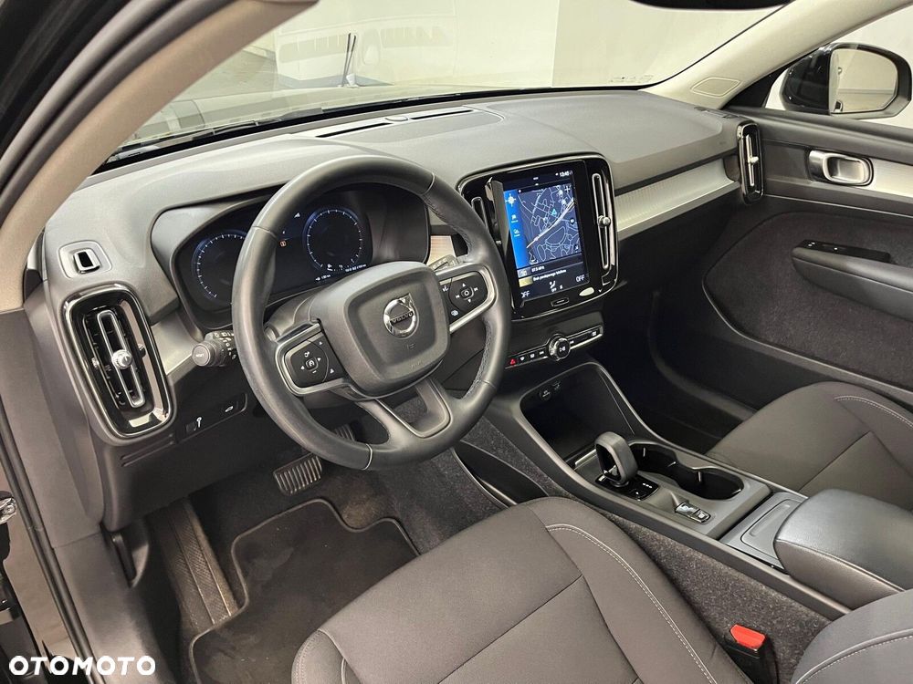 Volvo XC 40 T3 Momentum - 19