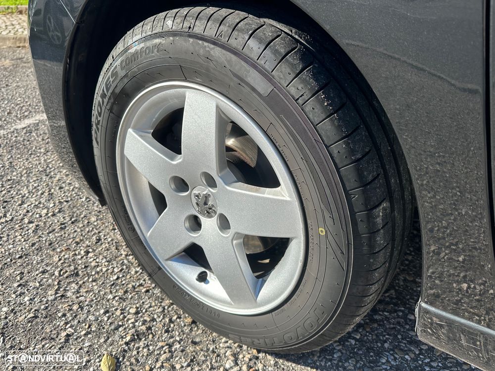 Peugeot 207 75 forever - 13