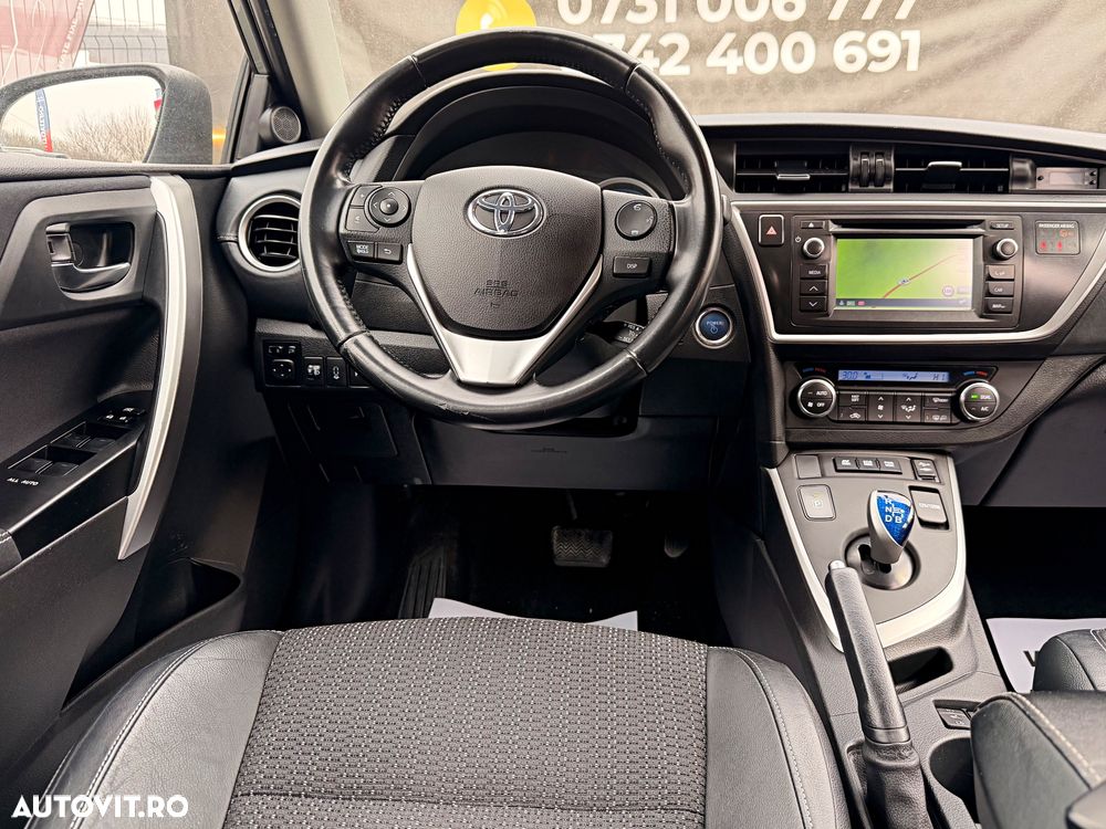 Toyota Auris ver-1-4-d--4d-unique - 5