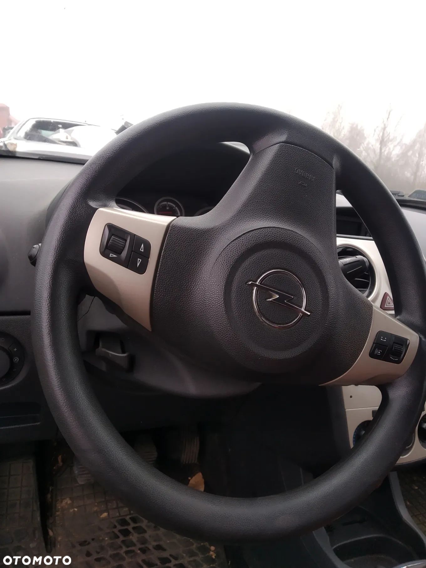 OPEL CORSA D 06 - 11 1.2 Z12XEP KIEROWNICA - 1