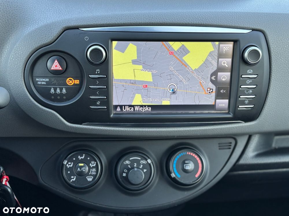 Toyota Yaris 1.5 Premium - 14