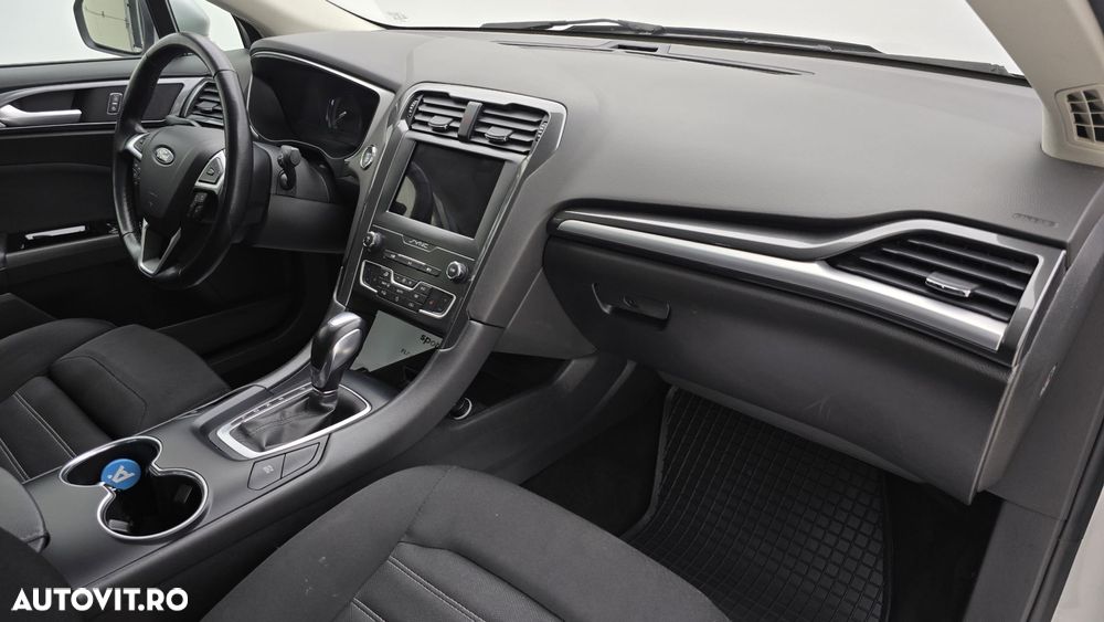 Ford Mondeo 2.0 HEV Trend - 20