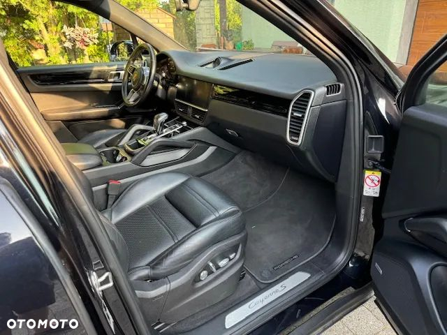 Porsche Cayenne S - 9