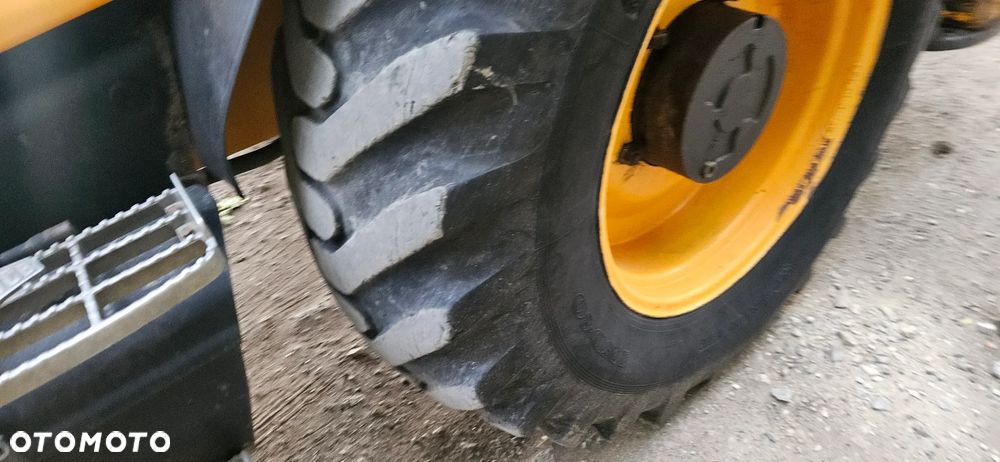 JCB 4CX - 9