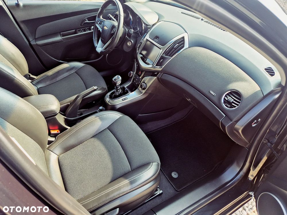 Chevrolet Cruze 1.4T LTZ - 29