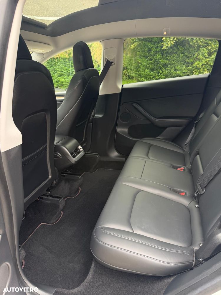 Tesla Model Y Long Range Dual Motor AWD - 20