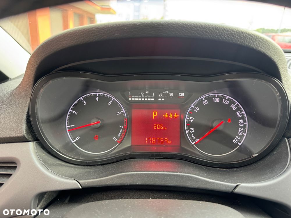 Opel Corsa - 12