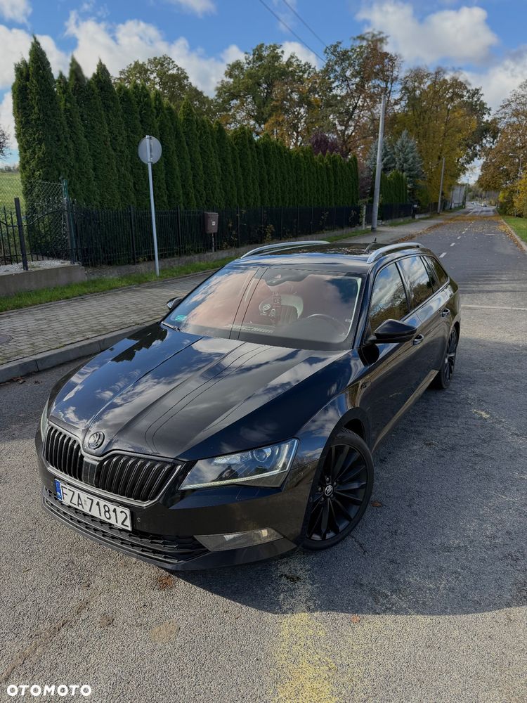 Skoda Superb 2.0 TDI DSG SportLine - 2