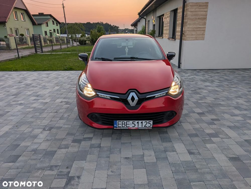 Renault Clio 1.2 16V 75 Life - 11