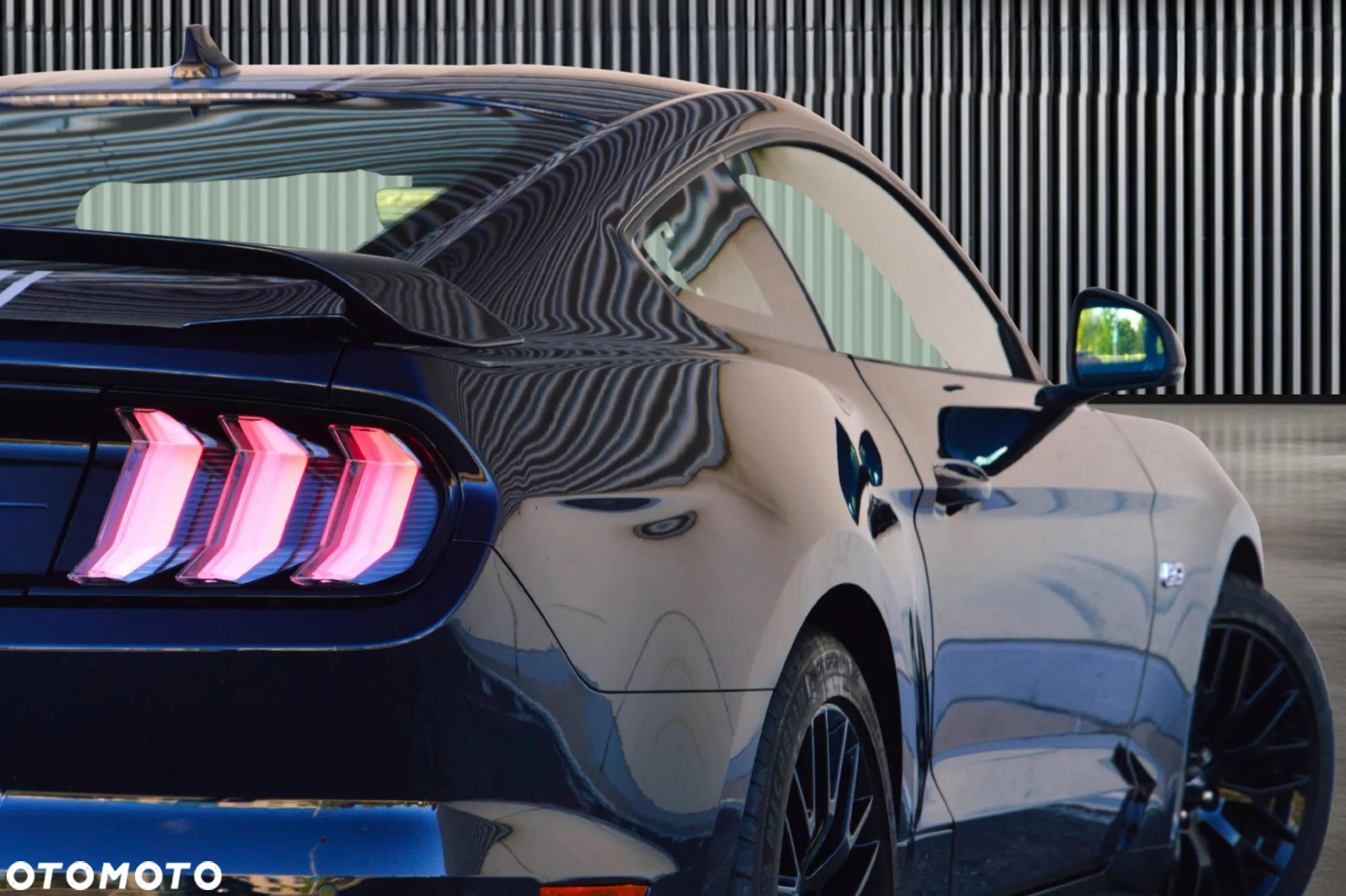 Ford Mustang 5.0 V8 GT - 10