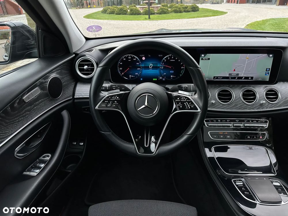 Mercedes-Benz Klasa E - 16