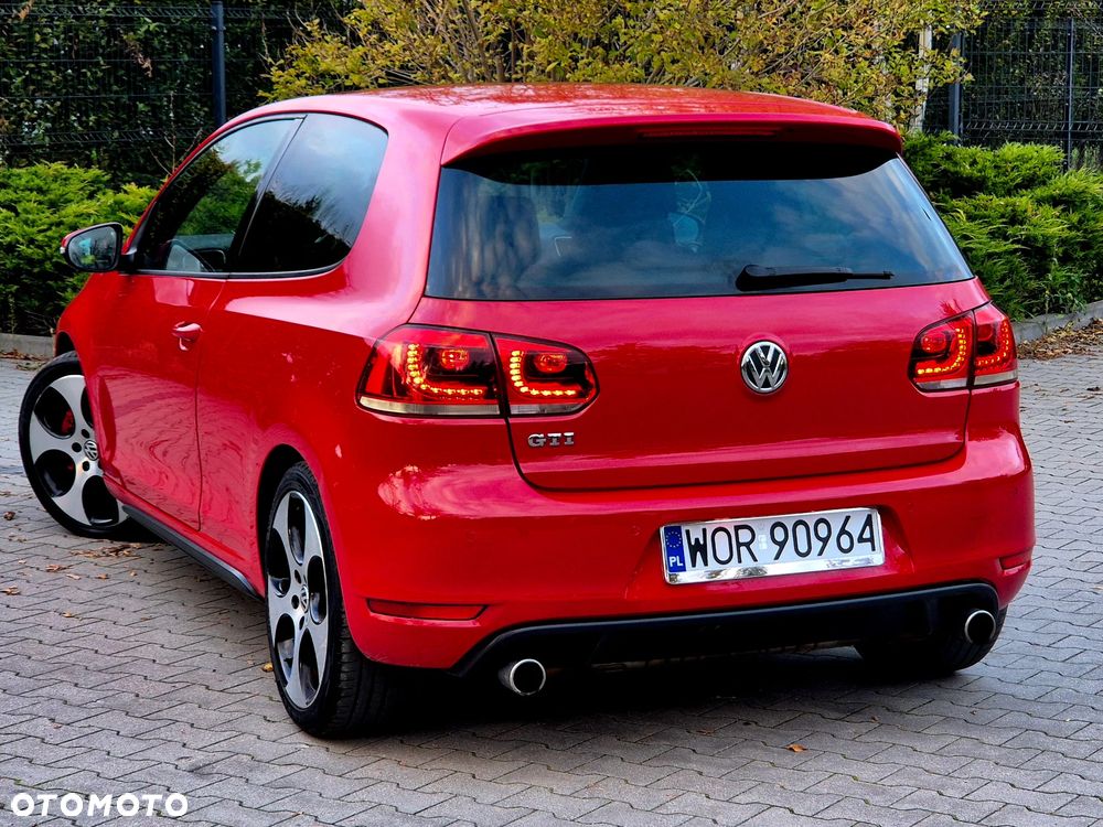 Volkswagen Golf 2.0 GTI - 11