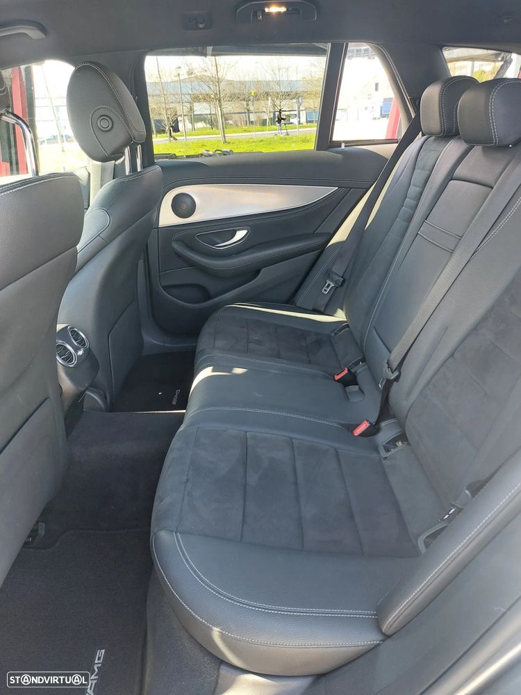 Mercedes-Benz E 300 de AMG Line - 8