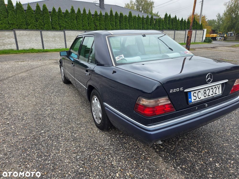 Mercedes-Benz Klasa E - 19
