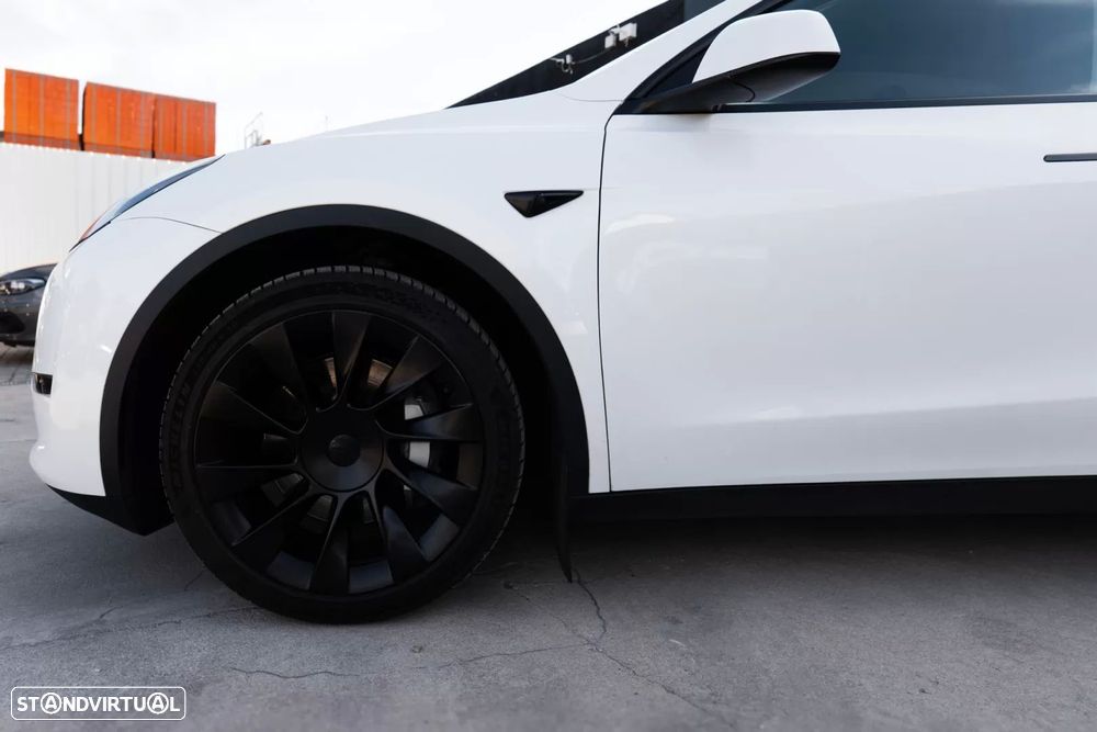 Tesla Model Y Long Range Tração Integral - 28