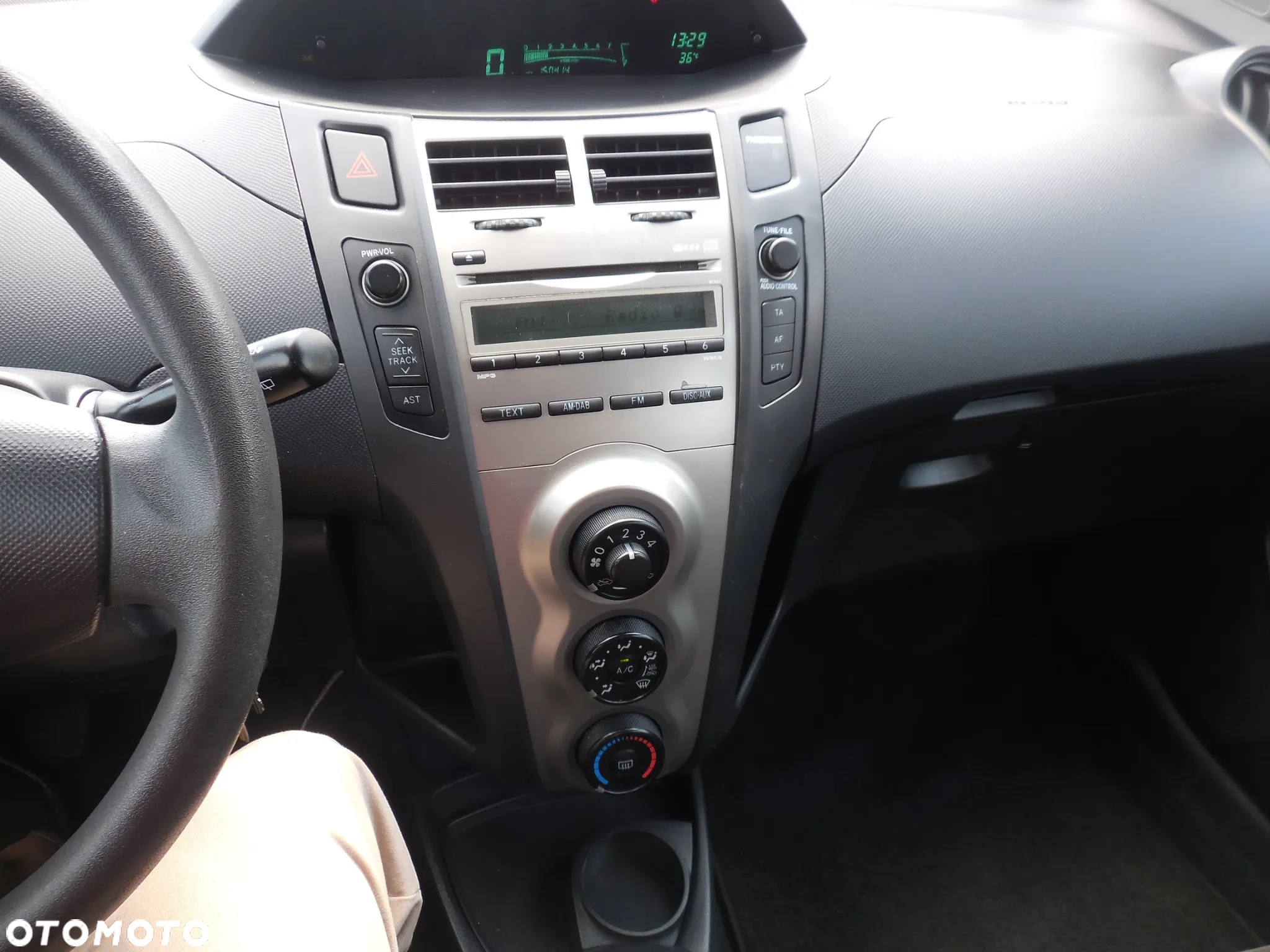 Toyota Yaris 1.0 Active - 21