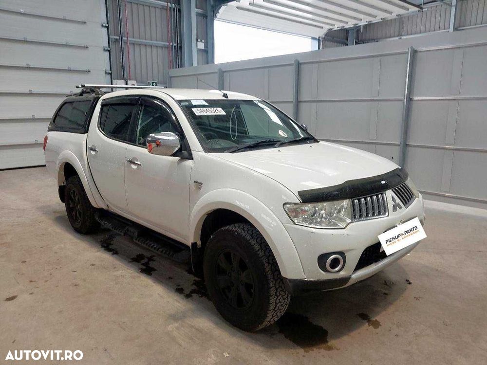 Dezmembrez Mitsubishi L200 2.5 Diesel 2013 - 2
