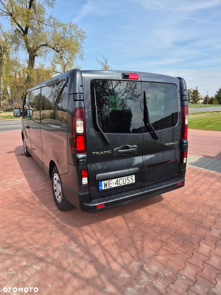 Renault Trafic 2023 photo 2