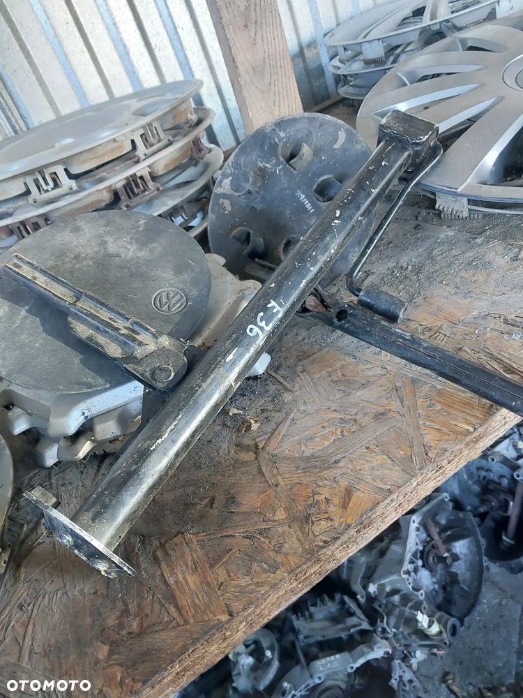 Lewarek podnośnik do samochodowy BMW E36 Mercedes Fiat 125 126 - 1