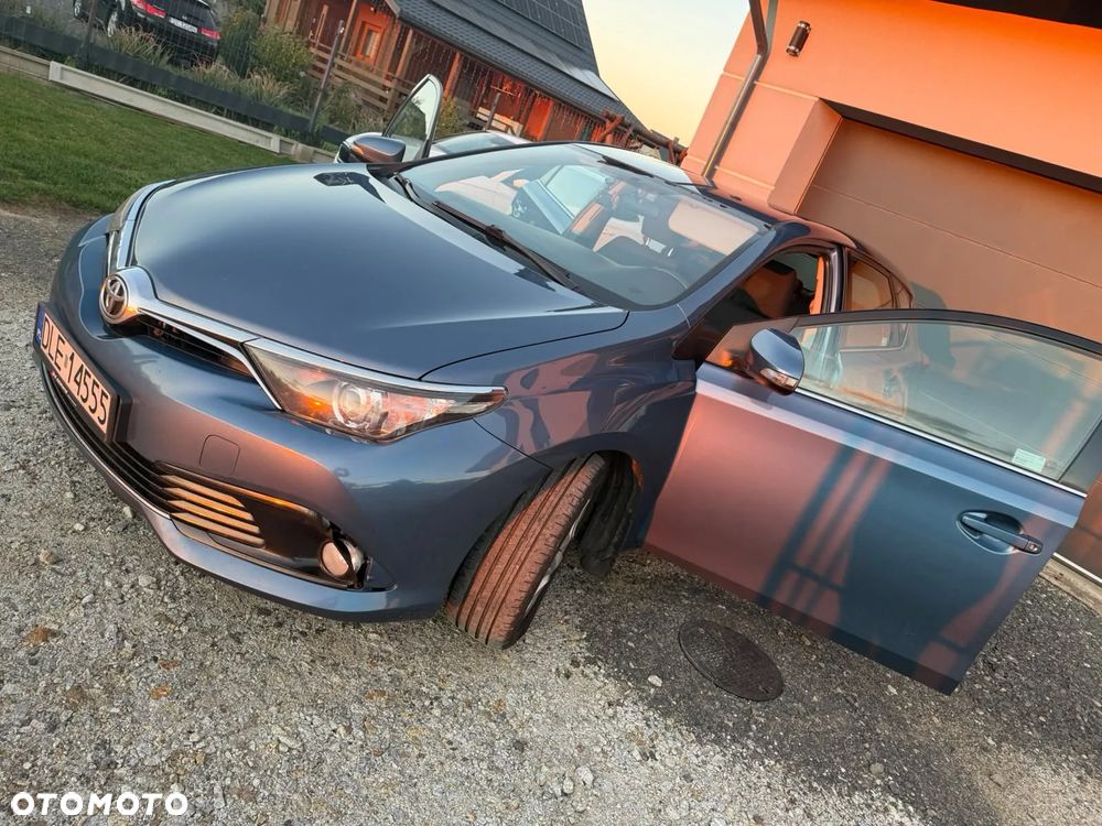 Toyota Auris - 2