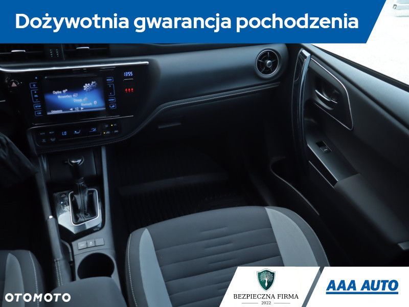 Toyota Auris - 10