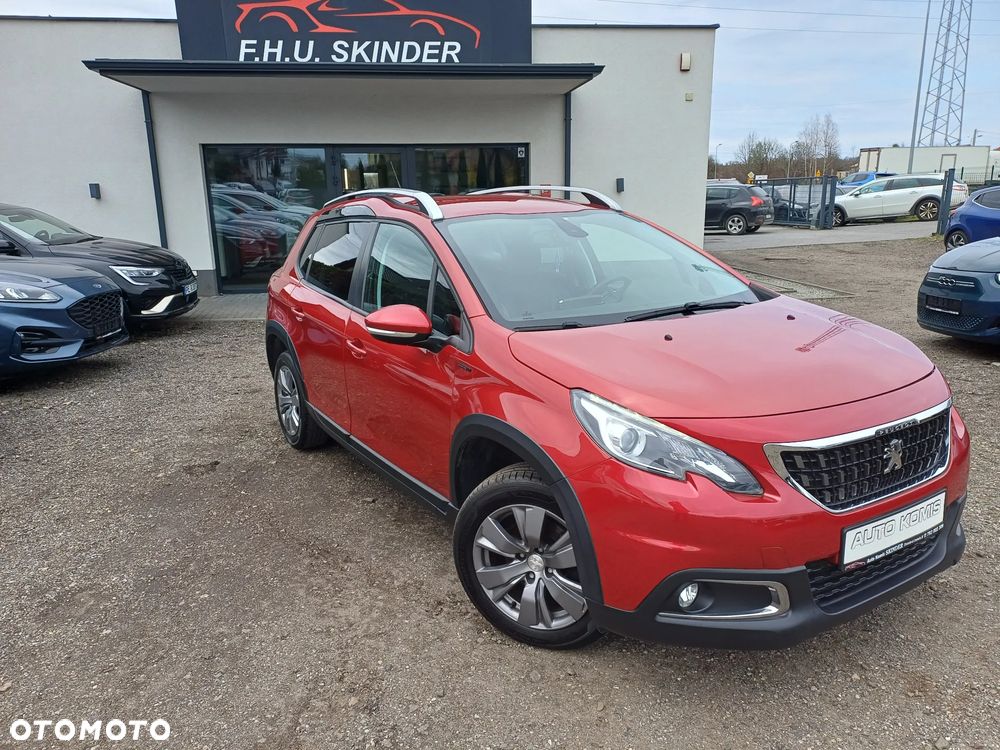 Peugeot 2008 1.2 Pure Tech GPF Signature S&S EAT6 - 1