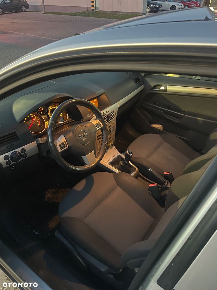 Opel Astra 1.4 - 7