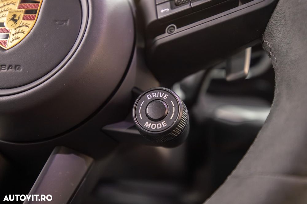 Porsche Cayenne - 23