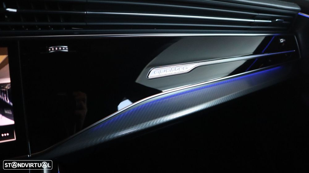 Audi RS Q8 4.0 TFSI quattro Tiptronic - 47