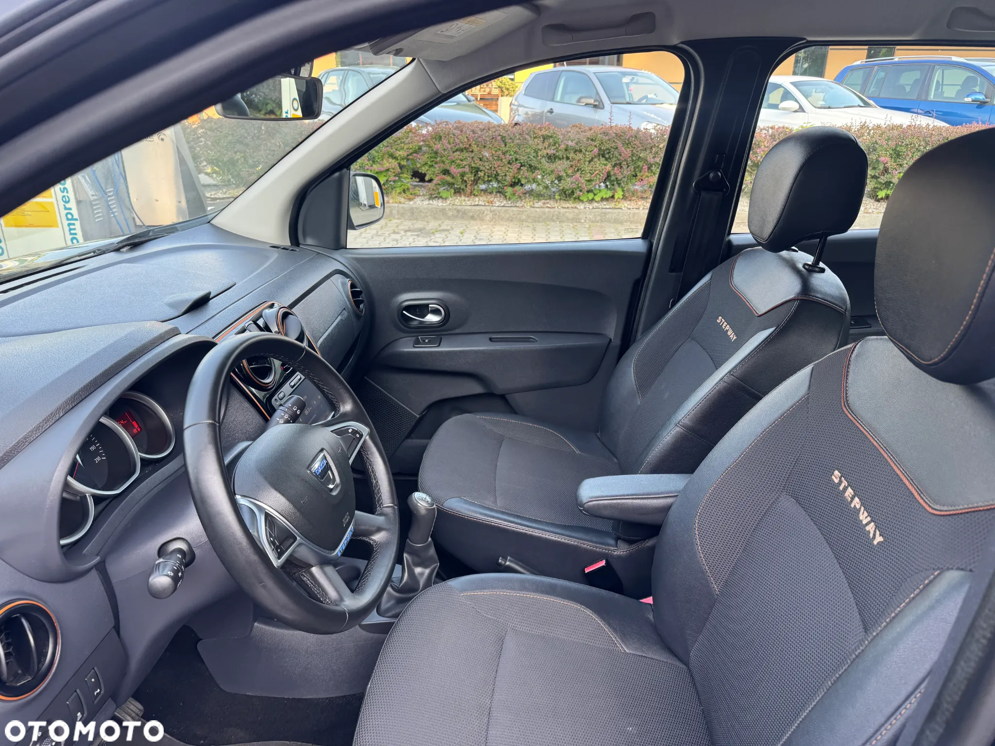 Dacia Lodgy 1.2 TCe Stepway S&S EU6 - 14