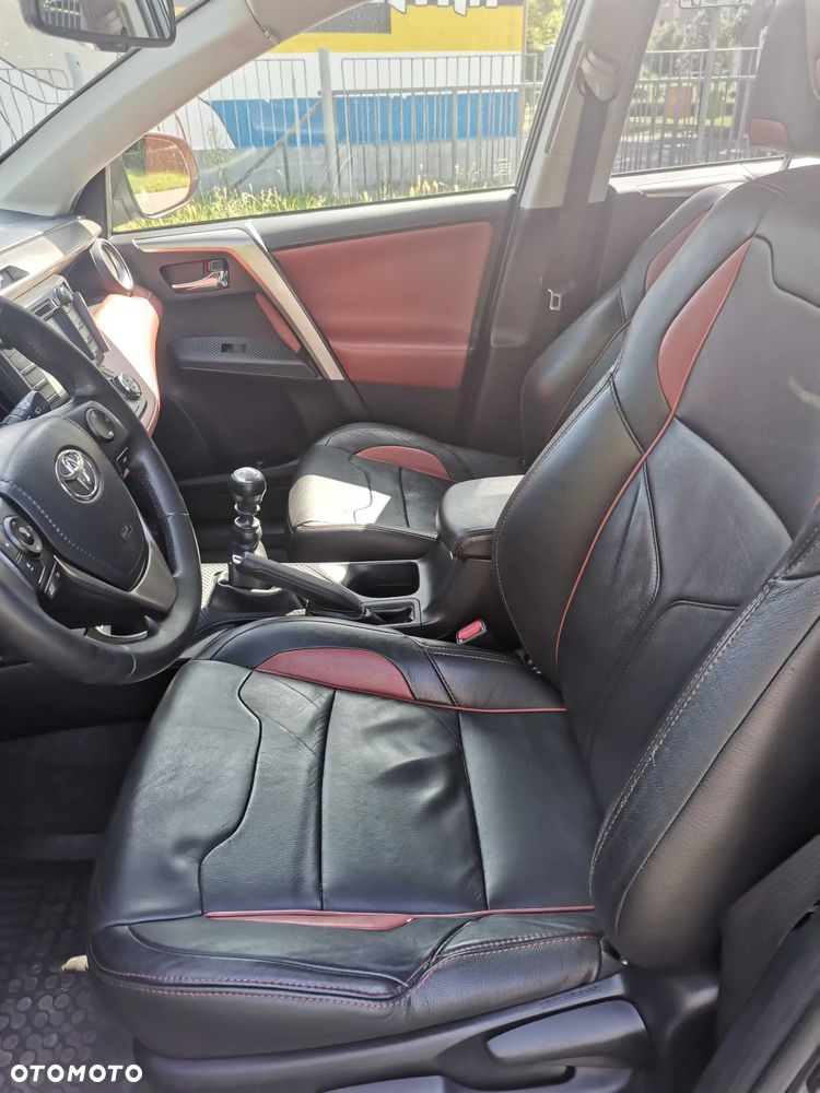 Toyota RAV4 2.0 D-4D Premium - 8