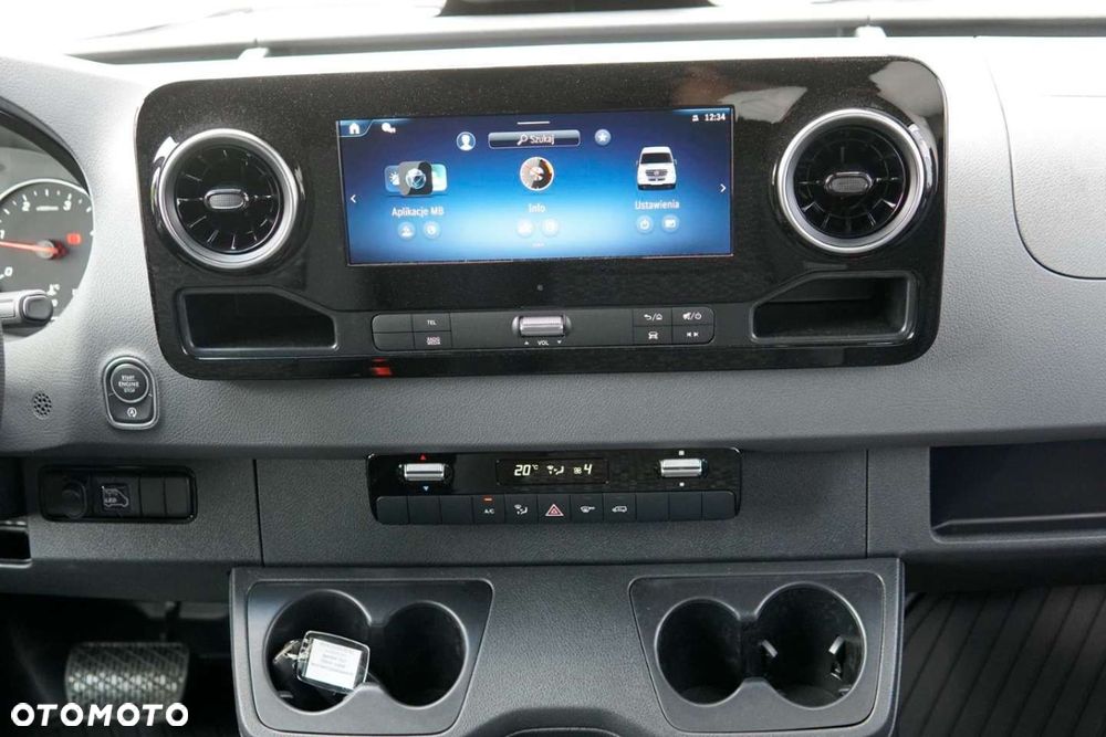 Mercedes-Benz Sprinter - 14