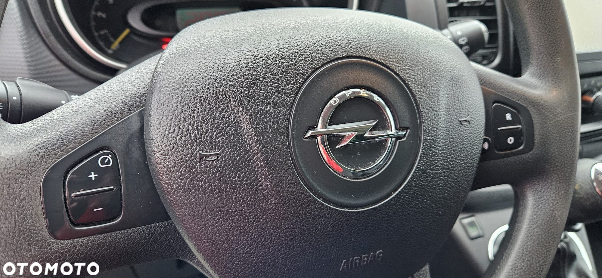 Opel Vivaro - 27