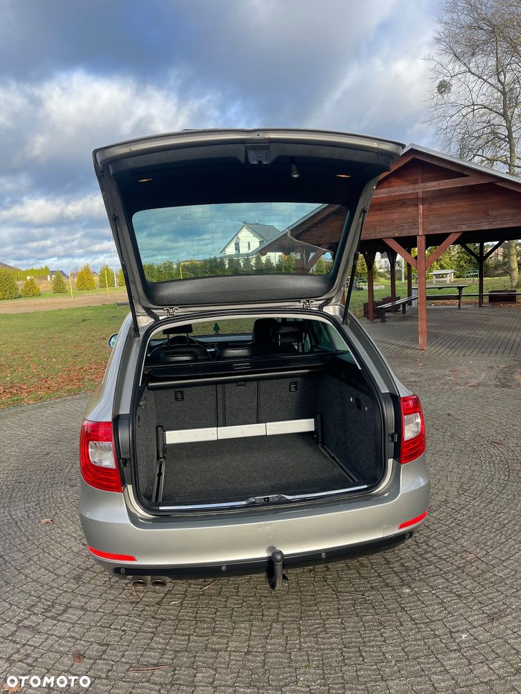 Skoda Superb 2.0 TDI DSG Exclusive - 8