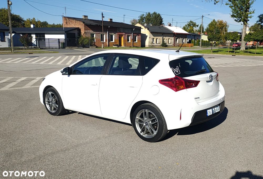 Toyota Auris - 5